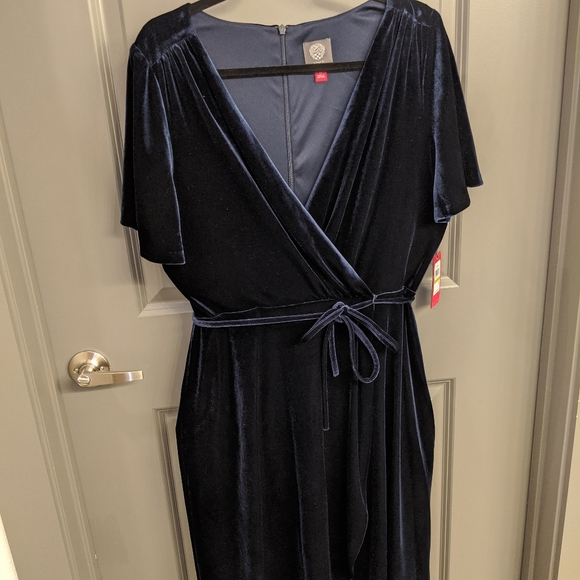 vince camuto velvet wrap dress